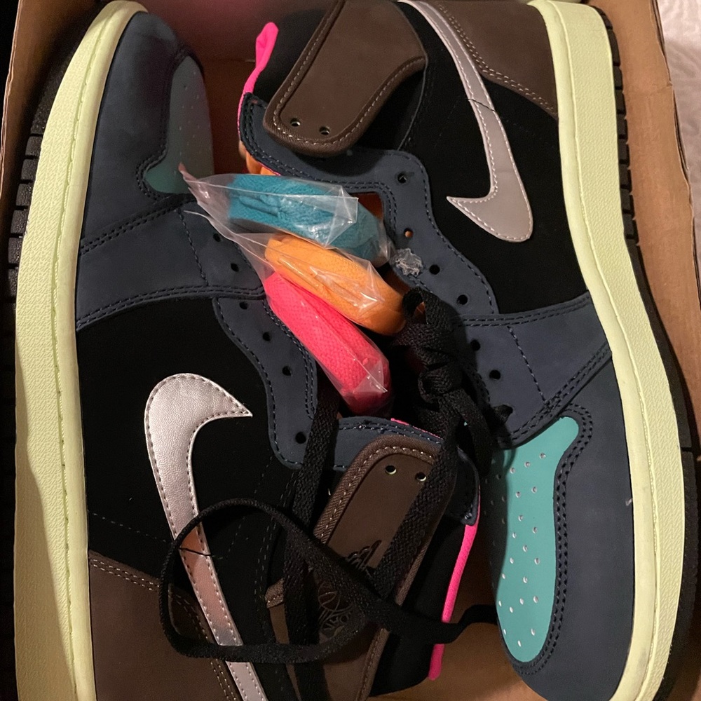 Air Jordan 1 Biohack sz 13